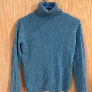 Women's Garnet Hill Small Blue Cashmere Turtleneck